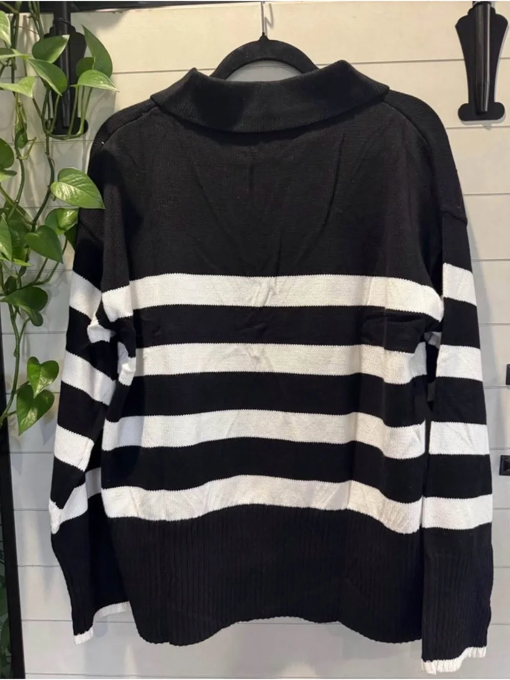 Zesica Black & White Striped Crewneck Sweater